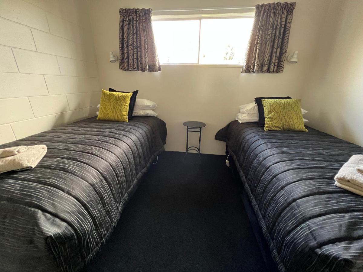 Golden Leaf Apartments Invercargill Exterior photo