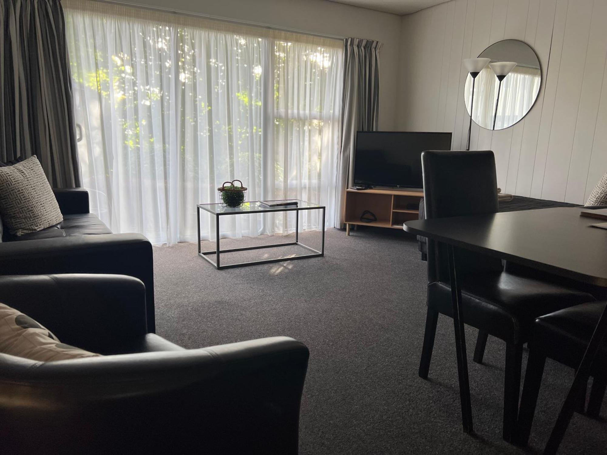 Golden Leaf Apartments Invercargill Exterior photo