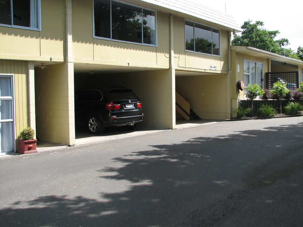 Golden Leaf Apartments Invercargill Exterior photo